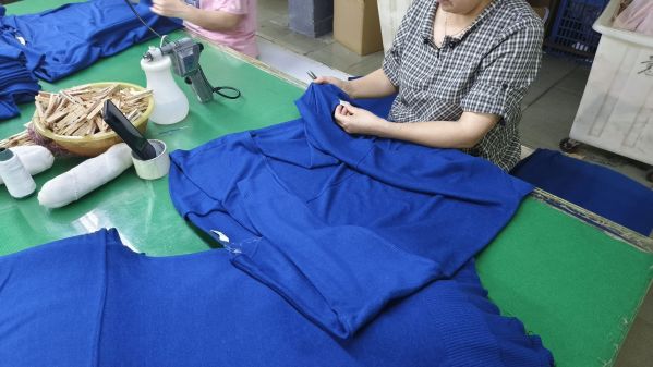 knit factory Holland, nuova azienda di maglieria personalizzata