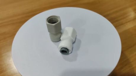 China high quality plastic water tubing connectors factory