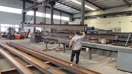 Steel structure production workshop: an efficient space for industrial manufacturing.